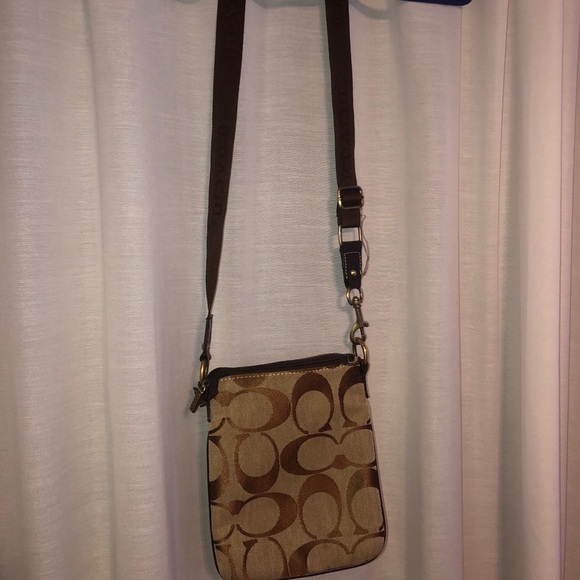 High-End Coach Purse - Picture 5 of 8